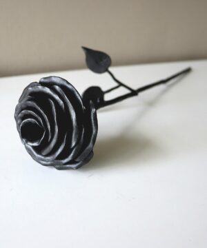 Kovaná růže (černá)